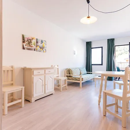 Aparthotel Loar Ferreries