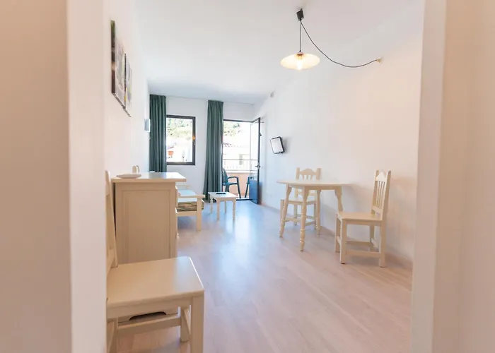 Loar Appart hôtel Ferreries